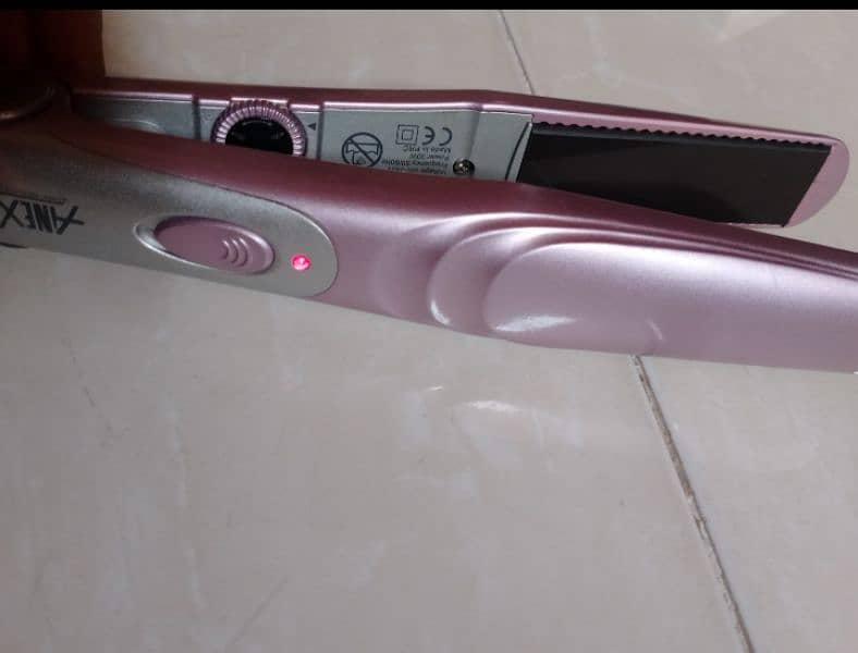 hair straightener 1