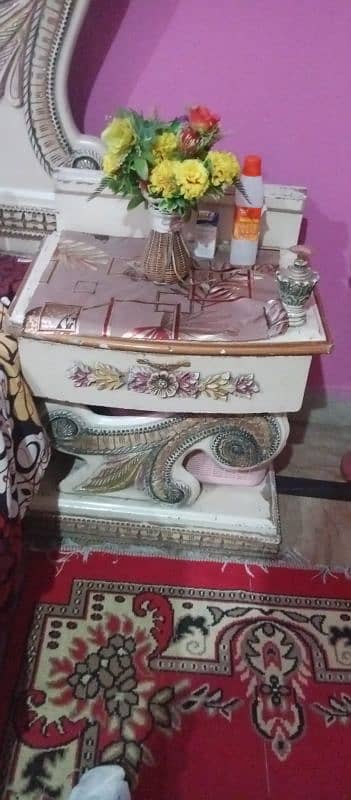 used furniture & home decore 1