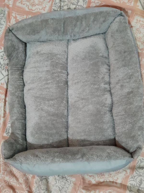 PET DOG & CAT BEDS 15