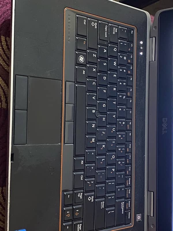 Dell latitude E6420 0