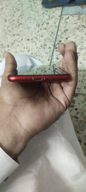 iphone 10 XR with Box and charger Non PTA 7