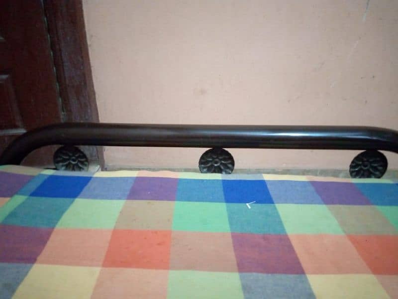 single bed for sale. 0