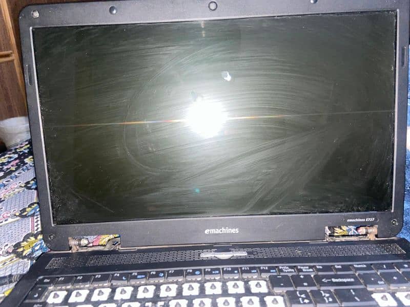 Laptop 0