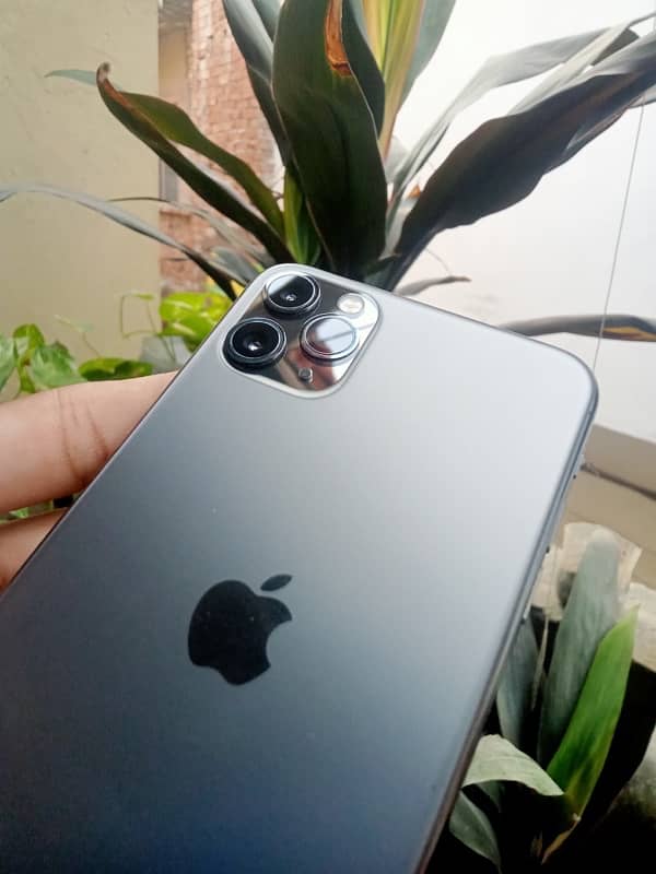 iPhone 11 Pro Max Duel Pta 256GB 5