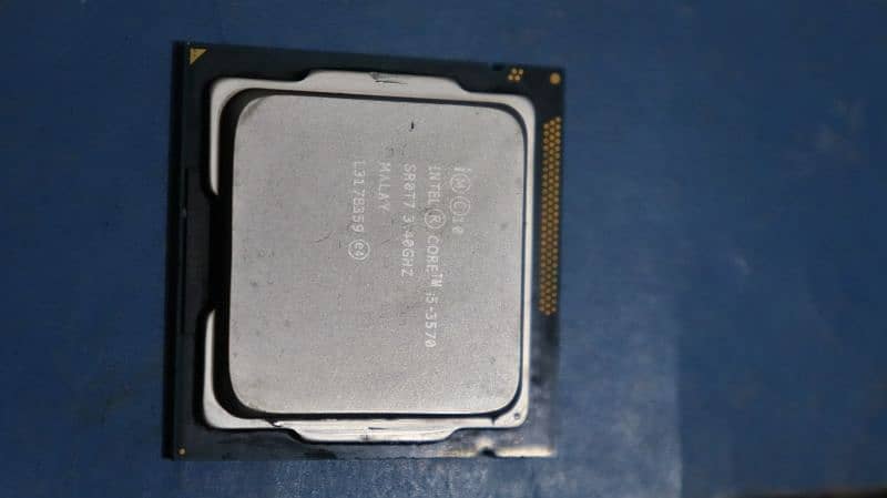 Core i5 3570 processor 3.40 GHZ 10/10 condition 1