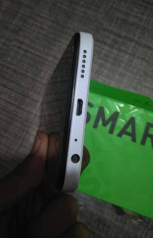 Infinix Smart 7  4/64 4