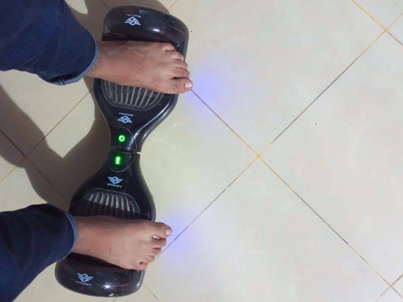 Hoverboard, Scooty with charger original 1