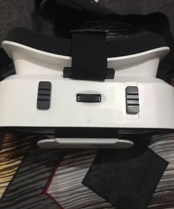 VR Box in new condition 2