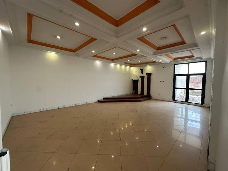 Building Avaliable For Rent Near Mall Of Gujranwala 17