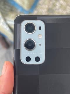 oneplus 9 pro 12gb Ram 256 GB memory back side small crack