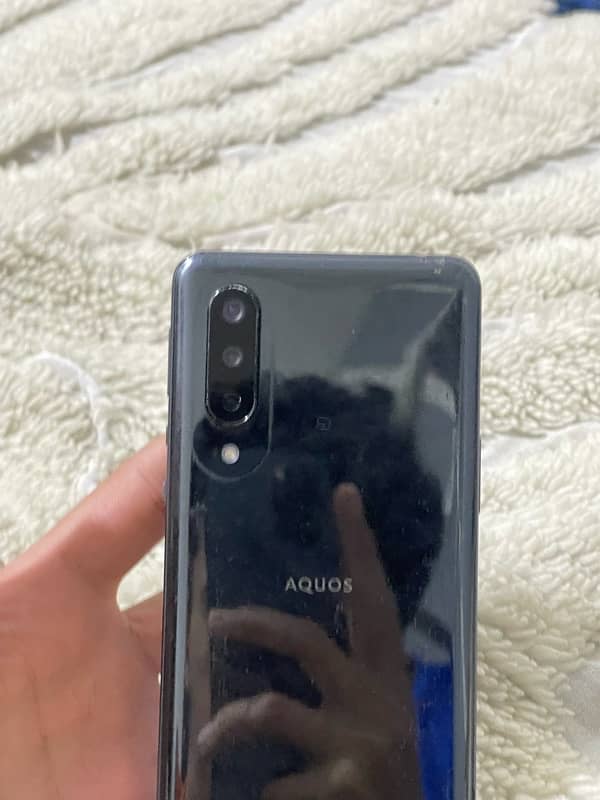 Sharp Aquos 5g 2