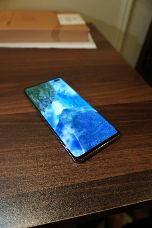 Samsung Galaxy S10 Plus 1