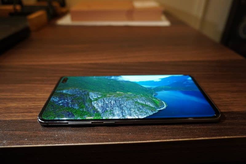 Samsung Galaxy S10 Plus 2