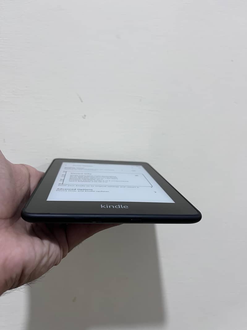 Amazon Kindle Paperwhite - 10th Generation - 8GB - Waterproof - 10/10 1