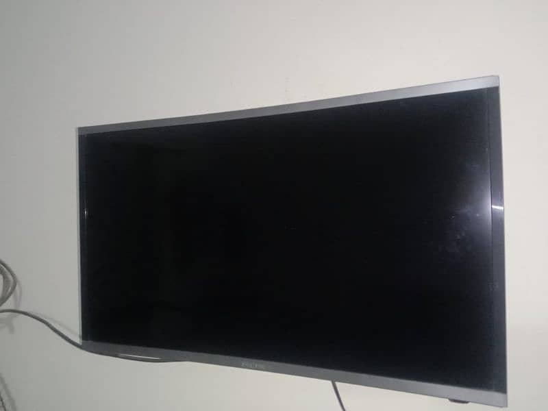 sony 32 inch curved Led 0