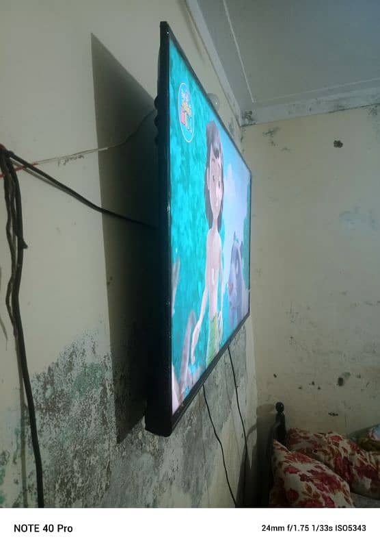 65inch led smart TV full ok withbox 2