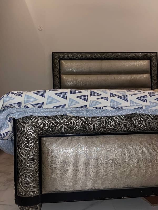 fancy black and silver king bed set 0