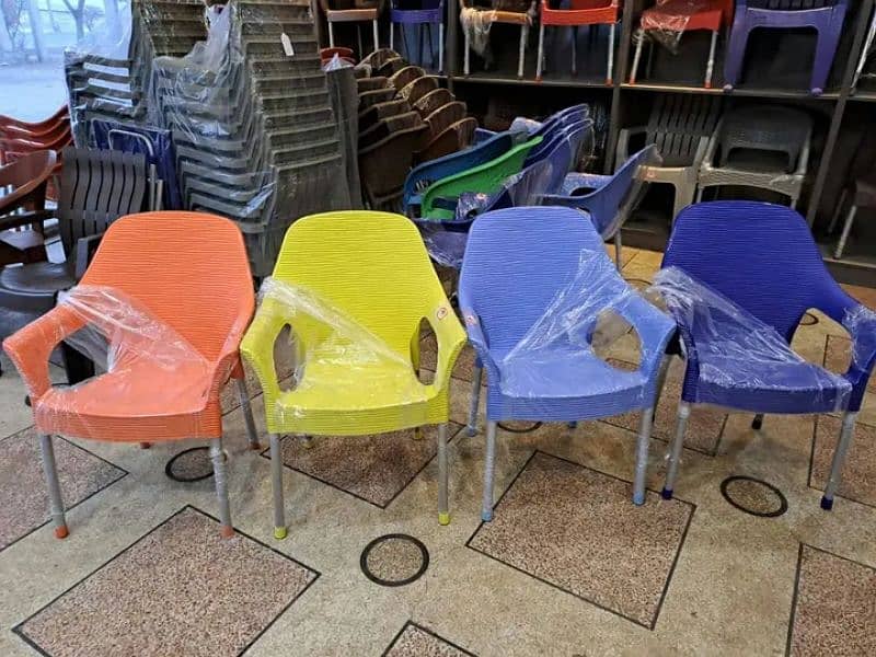 Chairs / plastic chairs / pure plastic chairs / wavy plastic 10