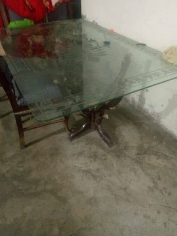 dinng table aur chines sofa 0