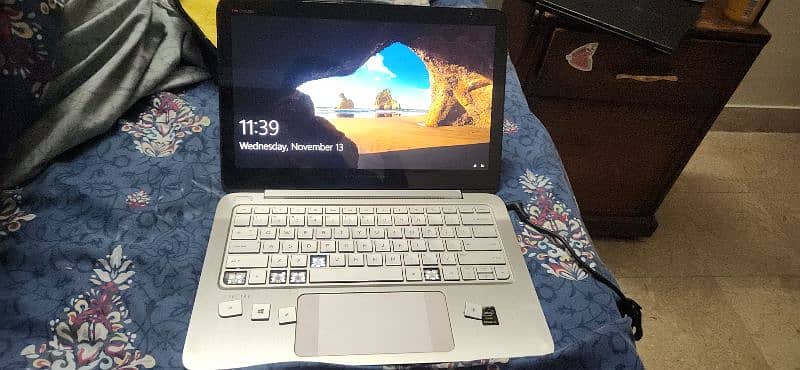 HP Spectre 13-3000ea Ultrabook 0