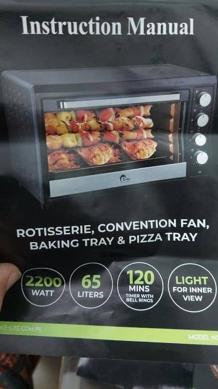 I'm selling my brand new elctric oven 2