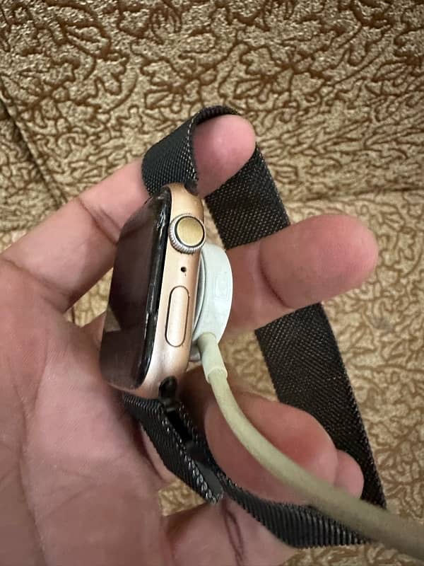 Apple Watch Series 4 44MM 2