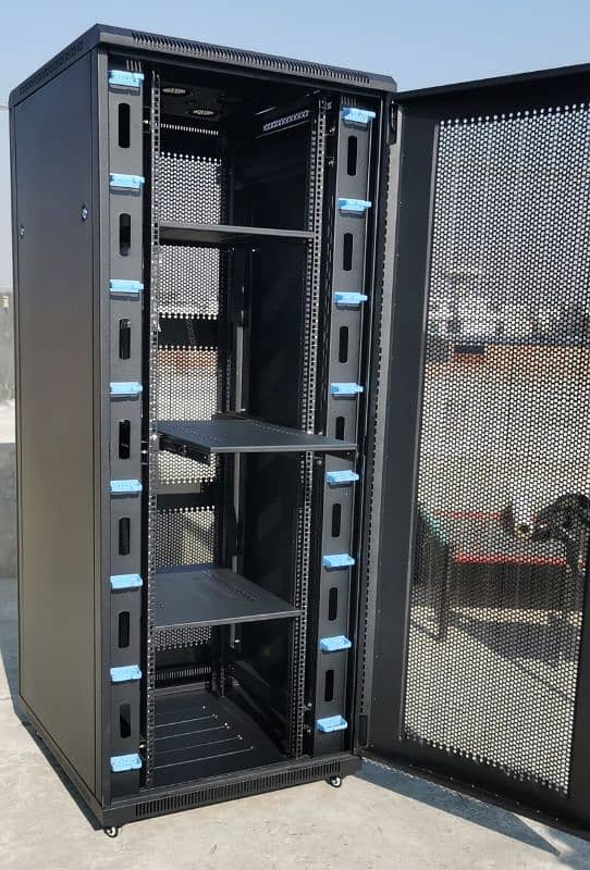 42U server rack 27U 22U 8