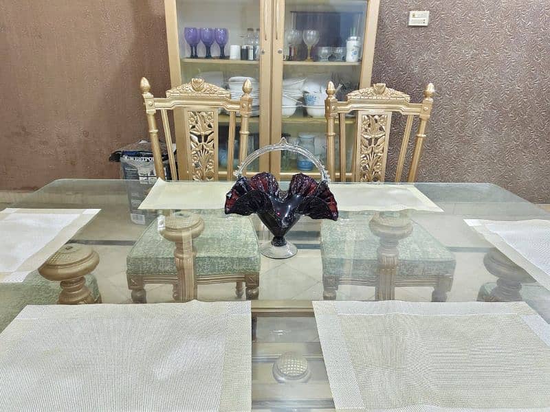 High Quality Dining Table With 6 Chairs in Molty Foam and Deco Paint. 3