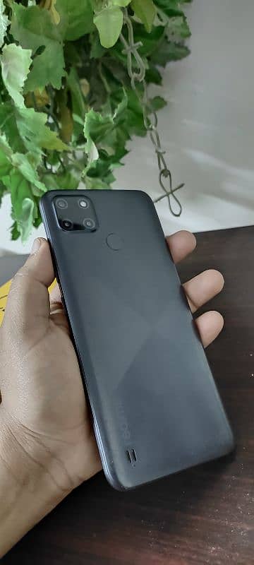 realme c21y in good condition 4gb 64gb 0