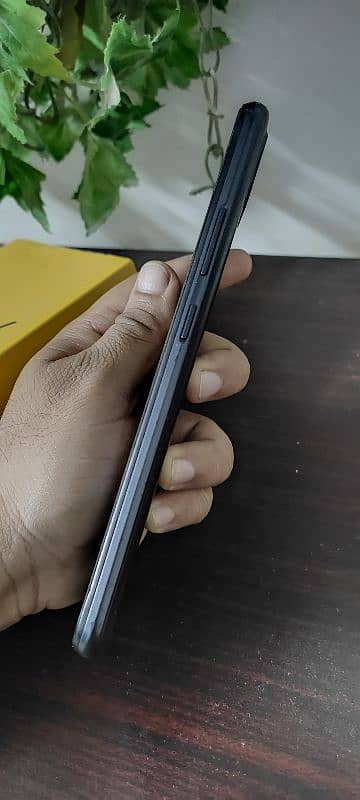 realme c21y in good condition 4gb 64gb 5