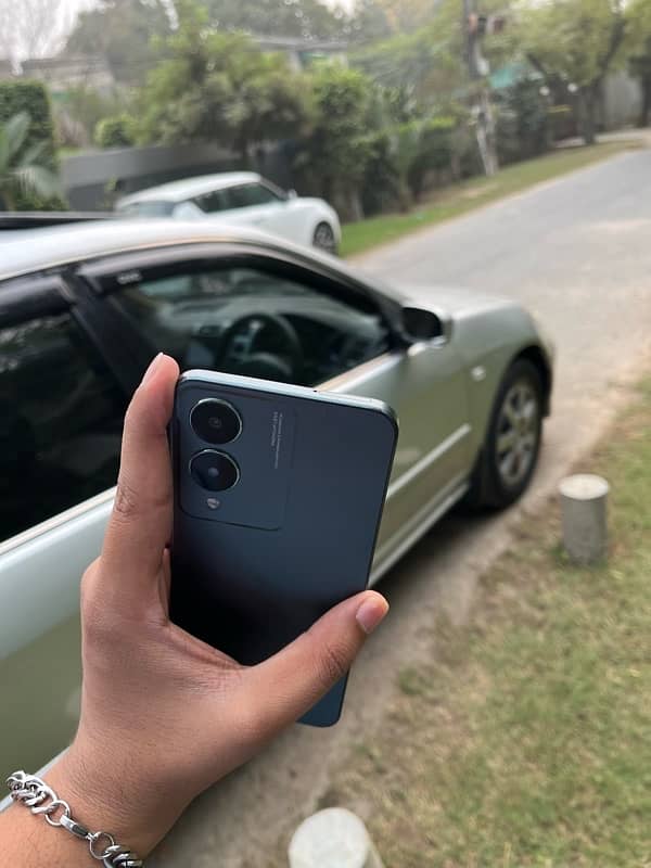 Vivo Y17s 0