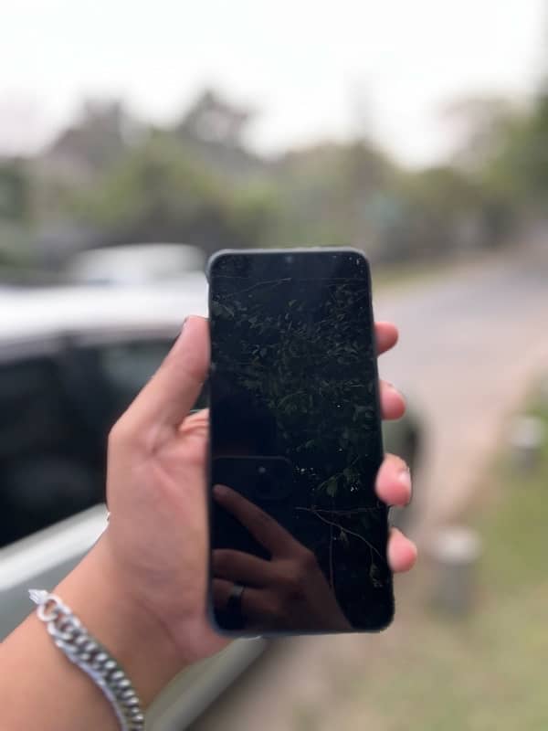 Vivo Y17s 8