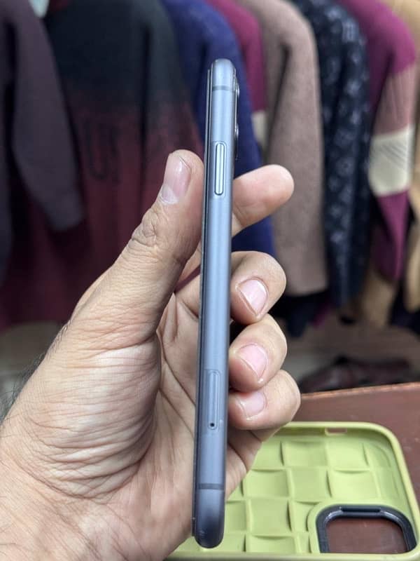 Iphone 11 Non pta JV 64 gb condition 10/10 2