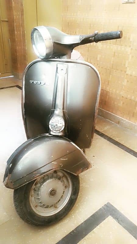 Vespa 200cc Italy assembled 0