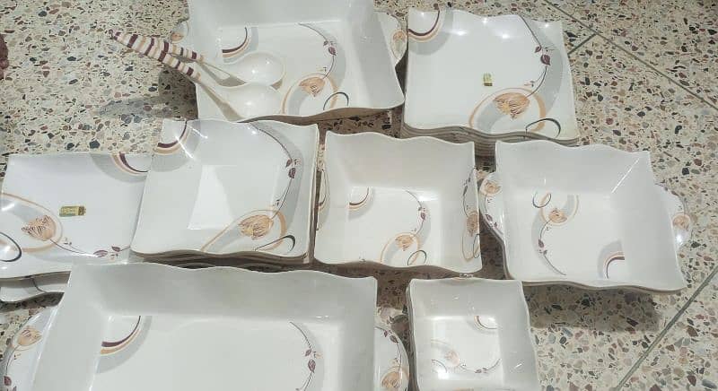 Melamine dinner set sale urgently 0