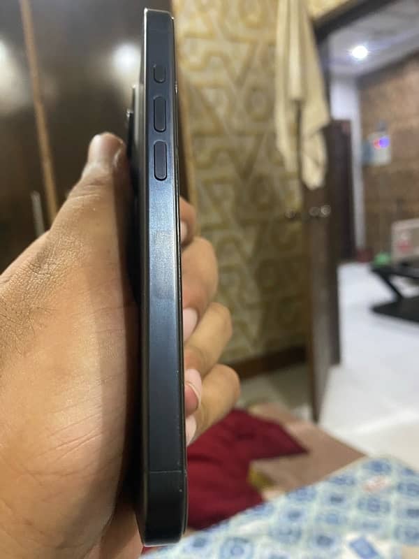 I phone 15 pro blue 2