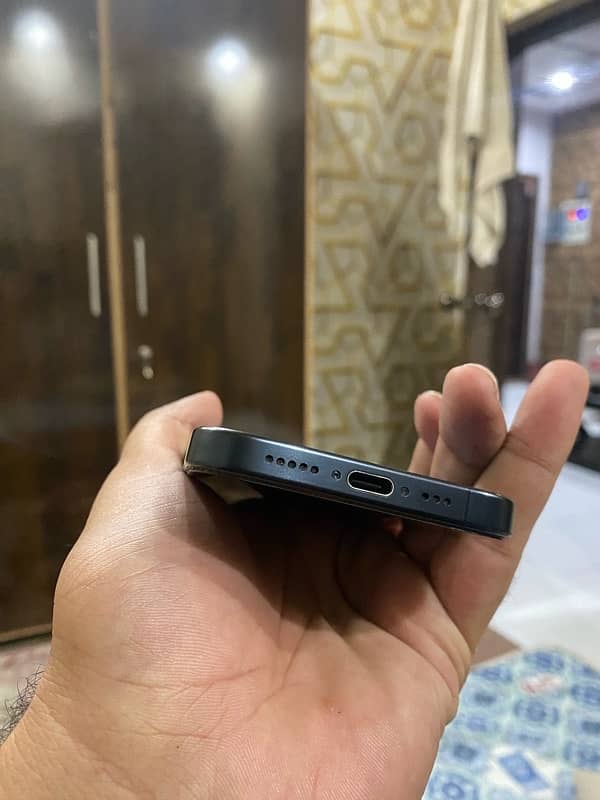 I phone 15 pro blue 5