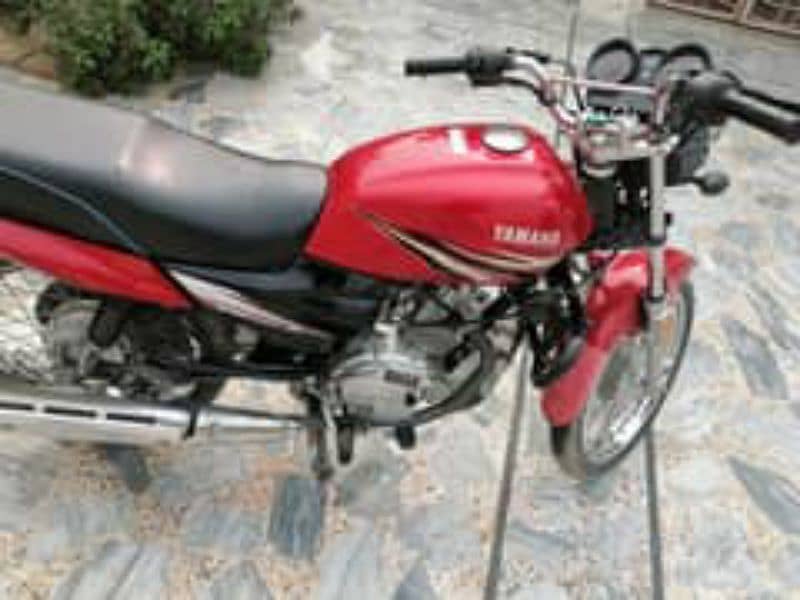 Yamaha YB125Z 0