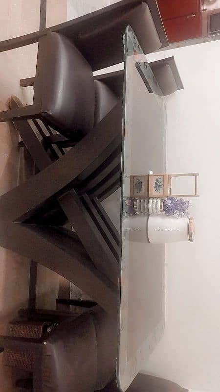 6 set dinning table in excellent condition 1