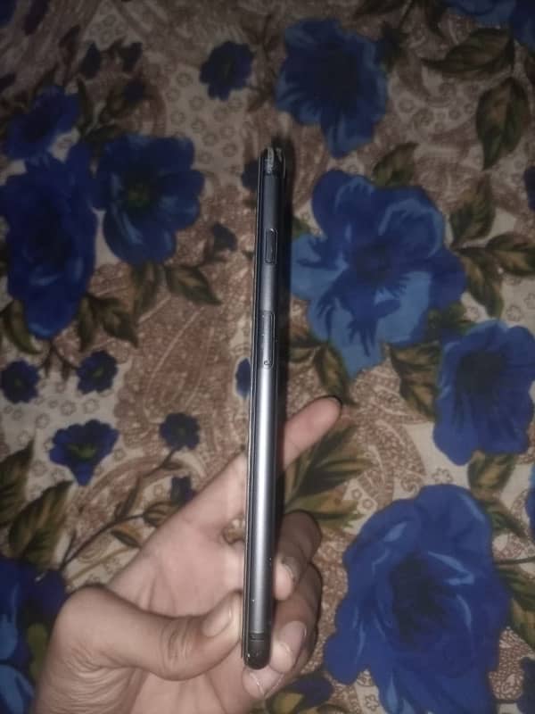 Iphone 8 Plus Non PTA 2