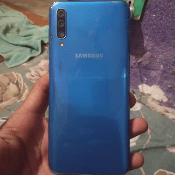 Samsung a50 6 128 0