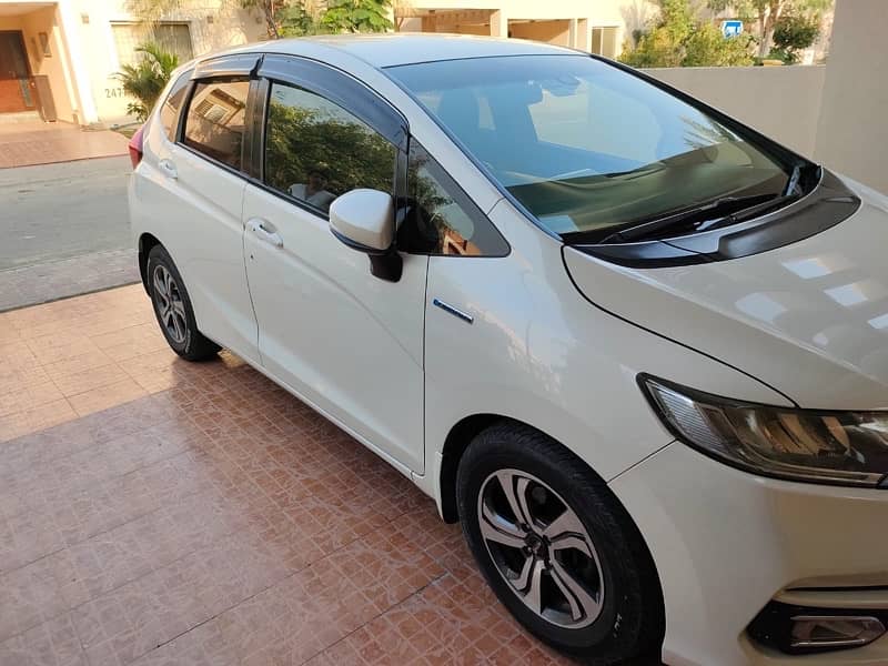 Honda Fit 2017 S Package ( Top of the Line ) 1