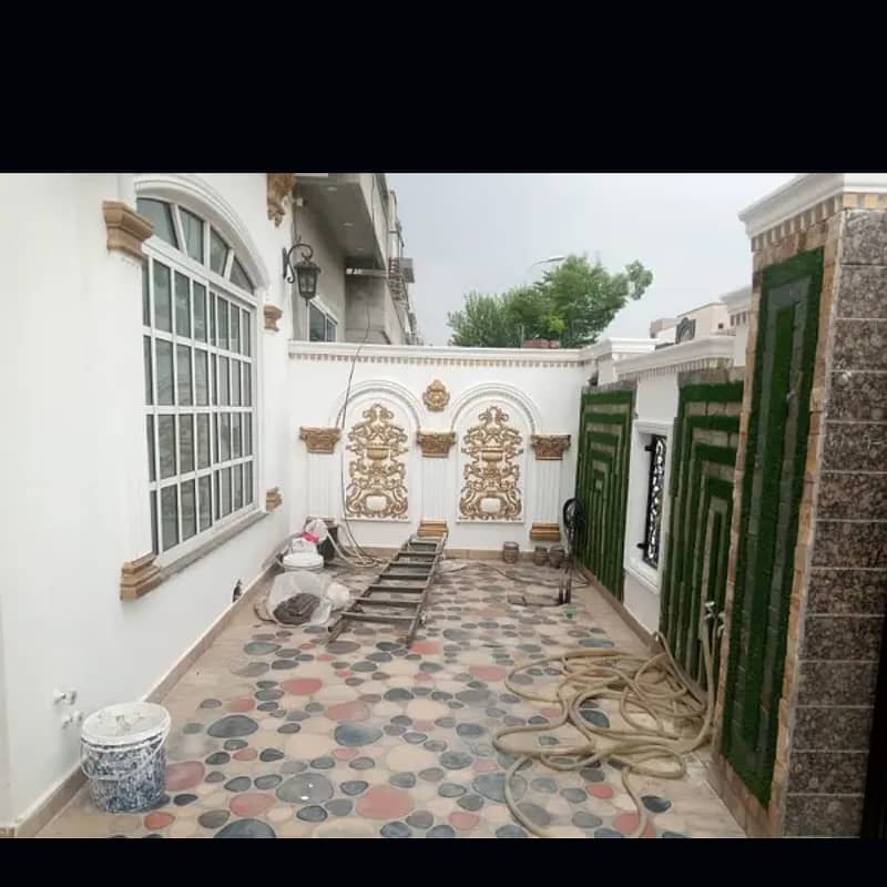 10 Marla House For Sale In Paragon City Lahore 2