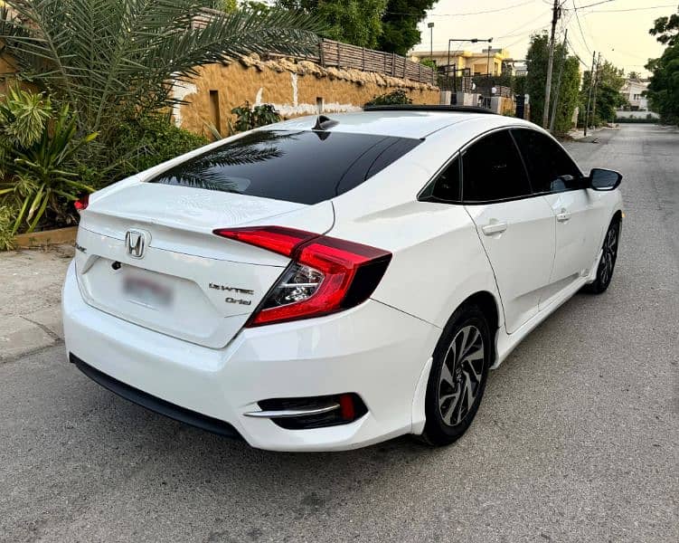 Honda Civic 2017 VTi Oriel Prosmatec 3