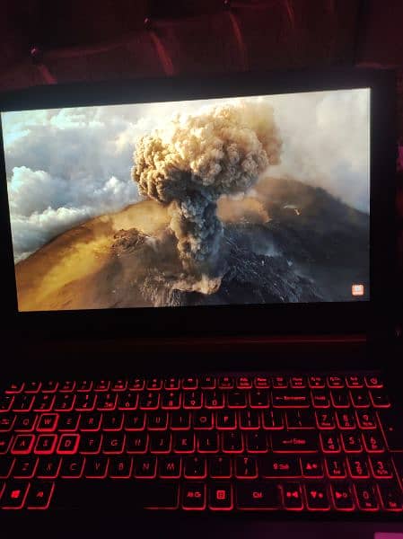 Acer NITRO + Gtx1050ti 4GB+4GB INTEL630 /Ssd512 3