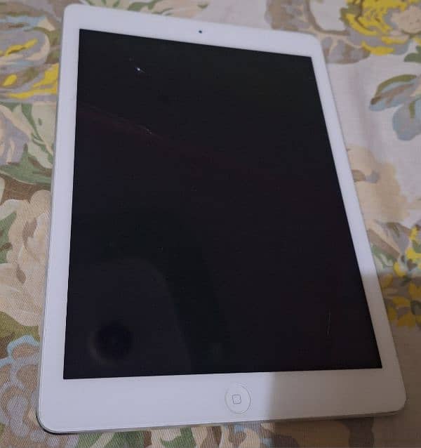 Ipad Air 1 ::  03048515795 1