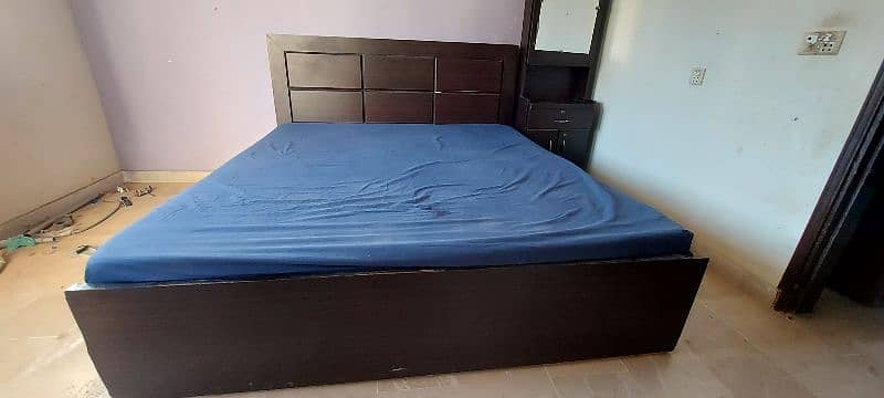 kind size bed with metress and dressing for sale 0