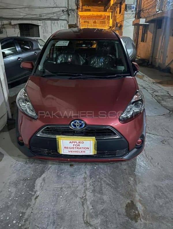 Toyota Sienta 2016 1