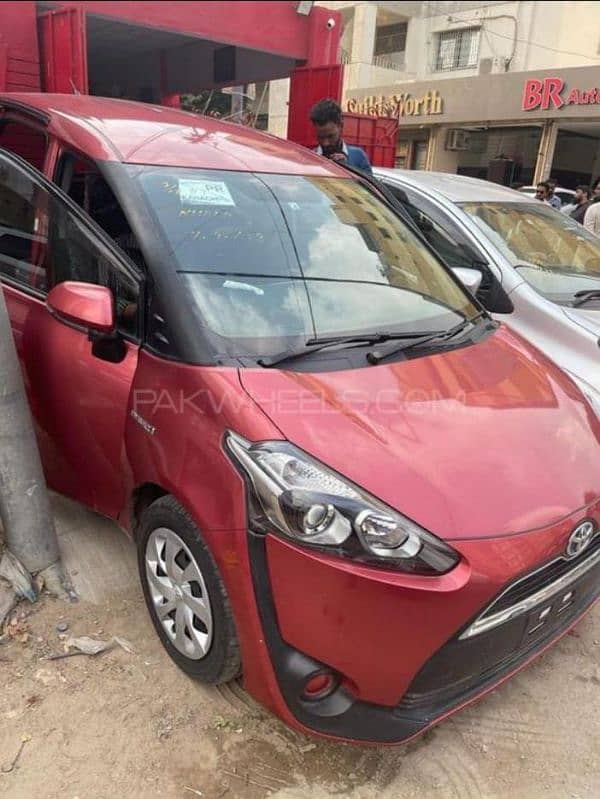 Toyota Sienta 2016 3