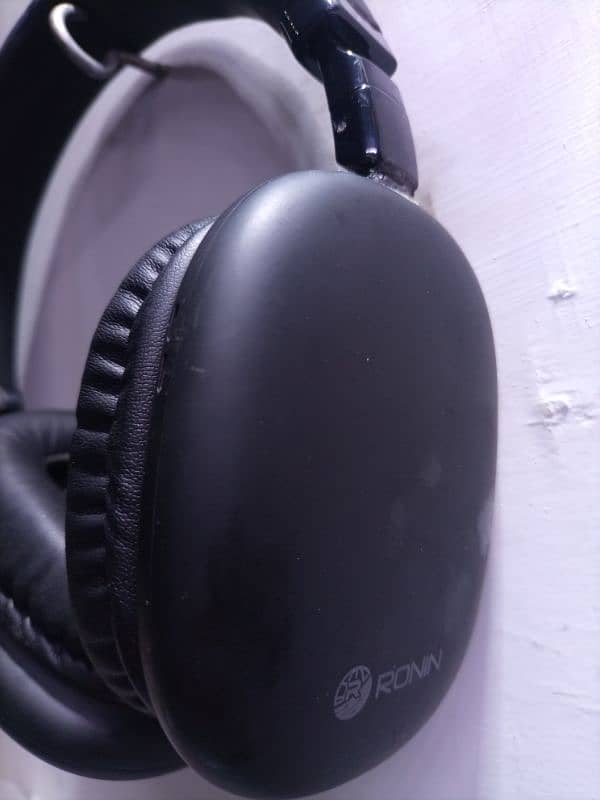 Ronin R6600 Bluetooth Headphones Classic looks 0